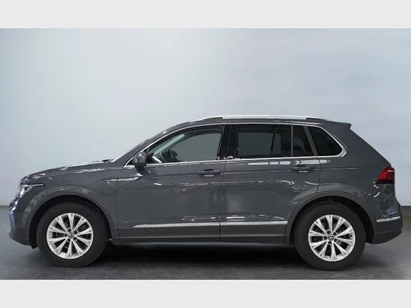 Volkswagen Tiguan (2021) — foto 23 van 30