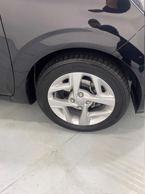 Hyundai i10 (2023) — foto 36 van 51