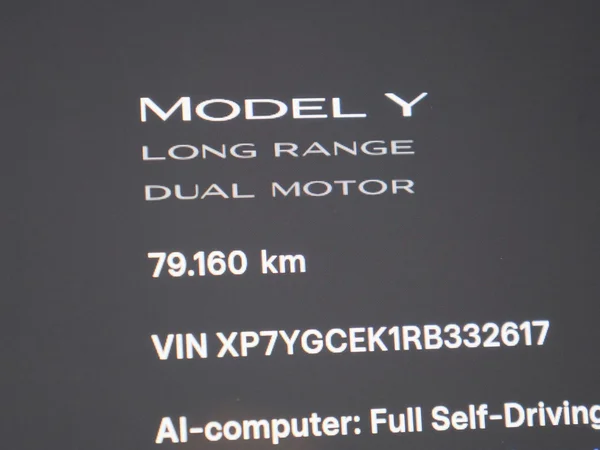 Tesla Model Y (2024) — foto 2 van 46
