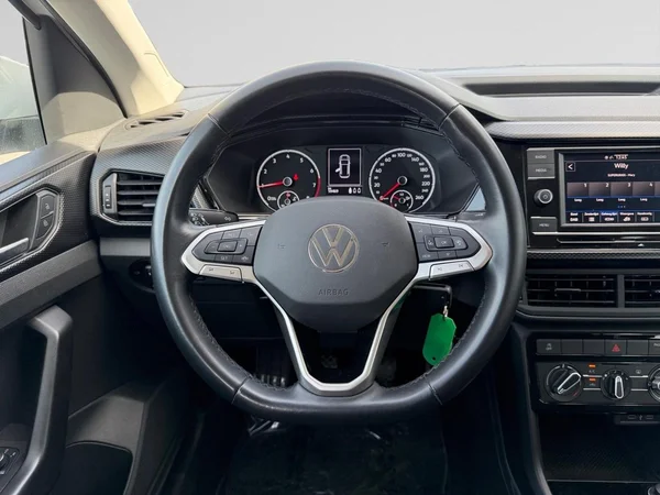VOLKSWAGEN T-Cross (2021) — foto 3 van 24