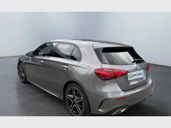 Mercedes-Benz A 180 (2023) — foto 23 van 31