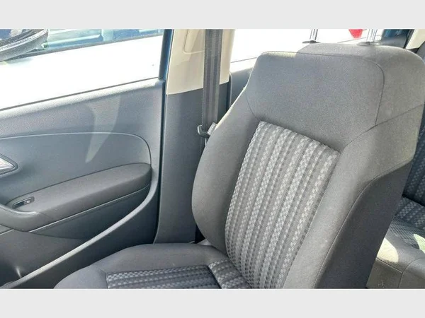 Volkswagen Polo (2017) — foto 14 van 26