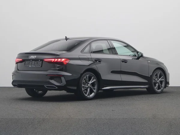 AUDI A3 Sedan (2024) — foto 12 van 20