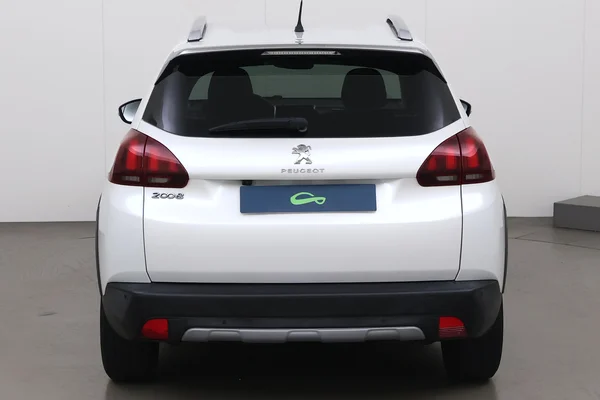 Peugeot 2008 (2019) — foto 15 van 20