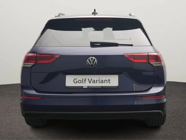 VOLKSWAGEN Golf VIII SW (2024) — foto 7 van 10