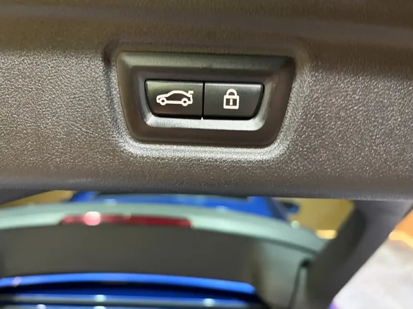 Bmw 330 (2021) — foto 35 van 37