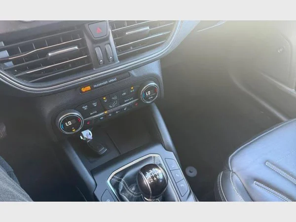Ford Focus Vignale (2019) — foto 11 van 23