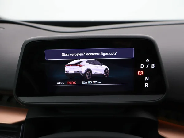 CUPRA Tavascan (2025) — foto 10 van 23