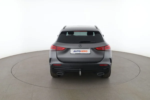 Mercedes-Benz GLA-Klasse (2023) — foto 11 van 16