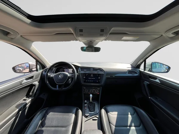 VOLKSWAGEN Tiguan Dsl (2018) — foto 16 van 22