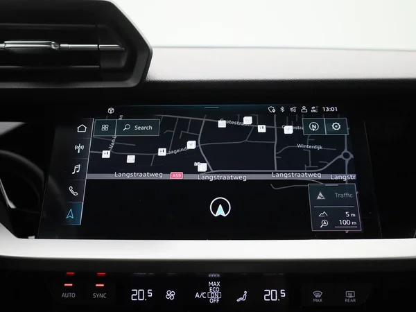 Audi A3 (2022) — foto 8 van 42