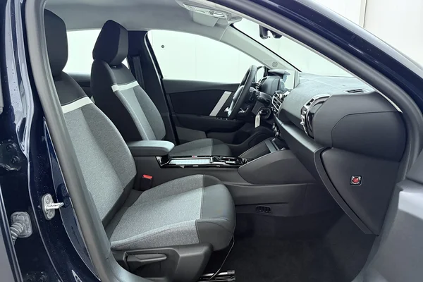 Citroen C4 X (2025) — foto 14 van 16