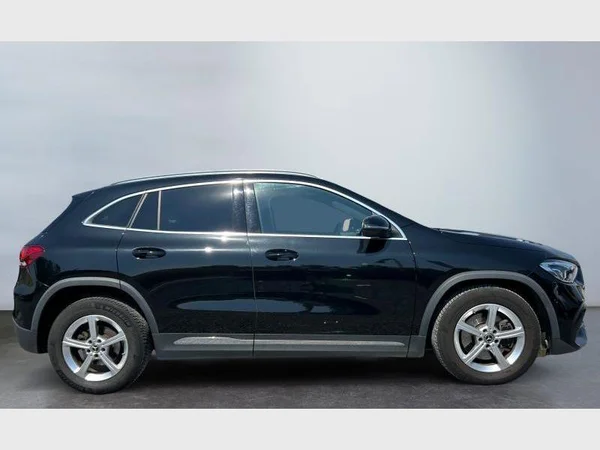Mercedes-Benz GLA 180 (2022) — foto 26 van 29