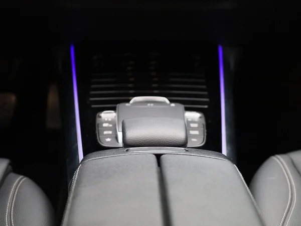 Mercedes-Benz EQA (2024) — foto 2 van 43