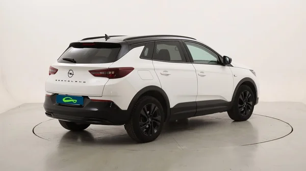 Opel Grandland (2022) — foto 21 van 25