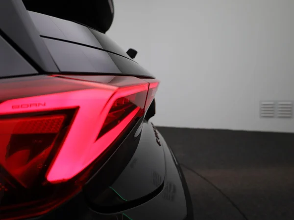 CUPRA Born (2022) — foto 39 van 47