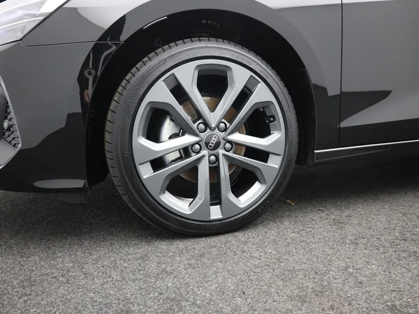 AUDI A3 Sportback (2025) — foto 3 van 21