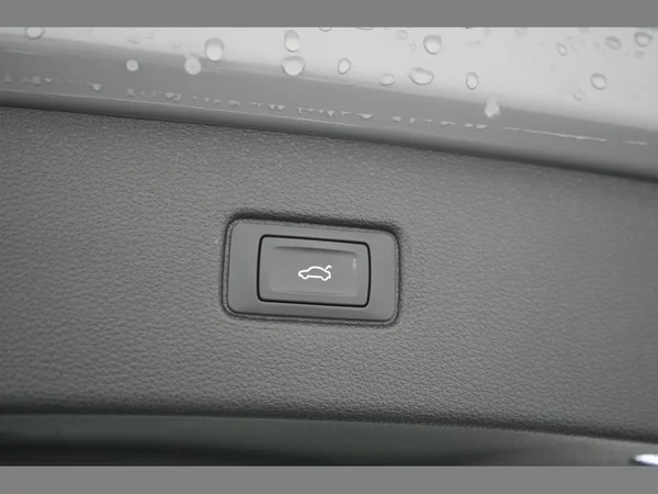 AUDI Q7 PHEV (2023) — foto 28 van 39
