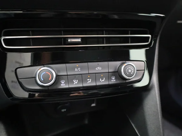 Opel Mokka (2023) — foto 16 van 35