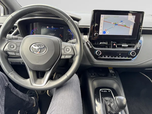 TOYOTA Corolla SW Hybrid (HEV) (2022) — foto 2 van 24
