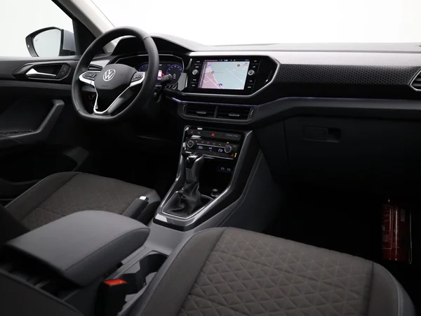 VOLKSWAGEN T-Cross (2021) — foto 13 van 19