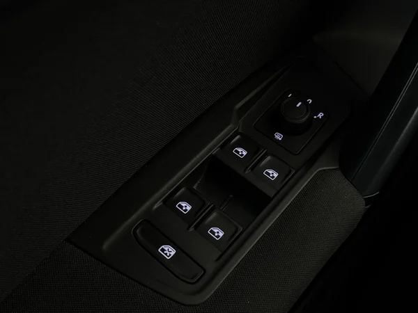 VOLKSWAGEN Tiguan (2022) — foto 20 van 28