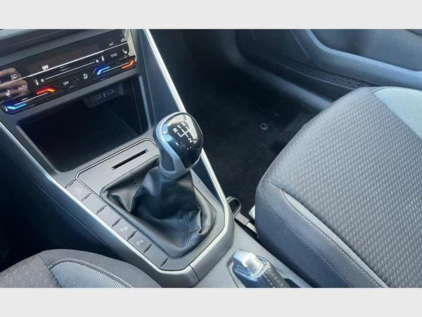 Volkswagen Polo (2023) — foto 13 van 28