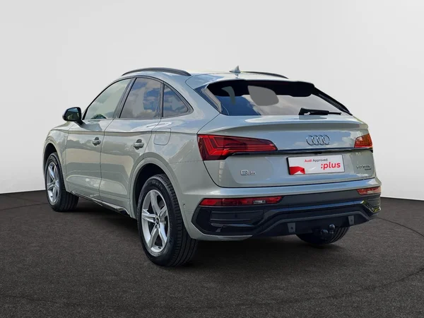 AUDI Q5 Sportback PHEV (2022) — foto 10 van 17