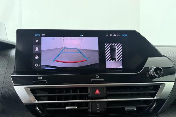 Citroen C4 (2023) — foto 8 van 18