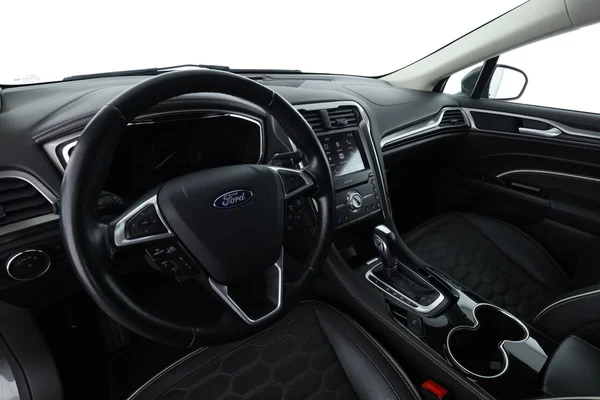 Ford Mondeo (2019) — foto 2 van 16