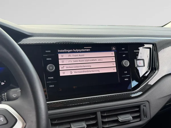 VOLKSWAGEN Polo (2023) — foto 9 van 20