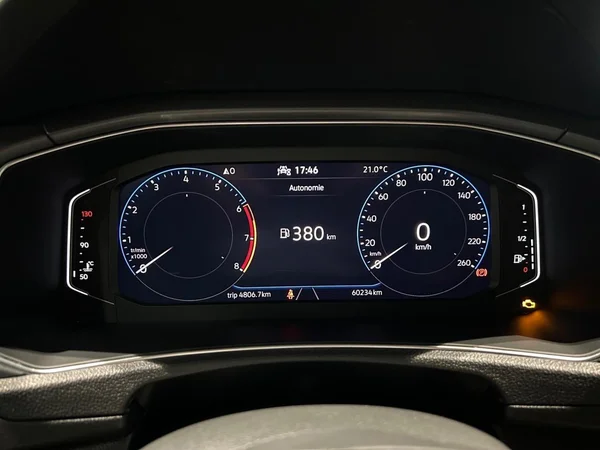 VOLKSWAGEN T-Roc Cabriolet (2021) — foto 2 van 25