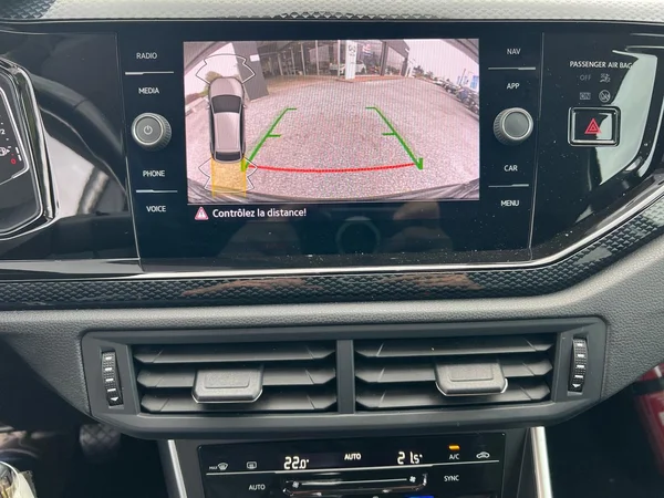 VOLKSWAGEN Taigo (2023) — foto 2 van 18