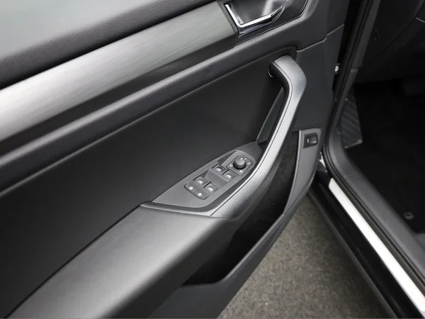 SKODA Kodiaq (2021) — foto 10 van 25