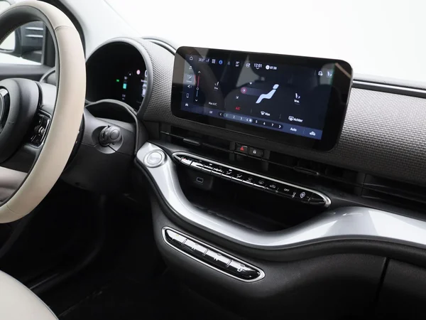 Fiat 500e (2023) — foto 2 van 39