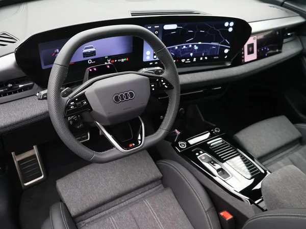 AUDI Q6 e-tron (2026) — foto 2 van 23