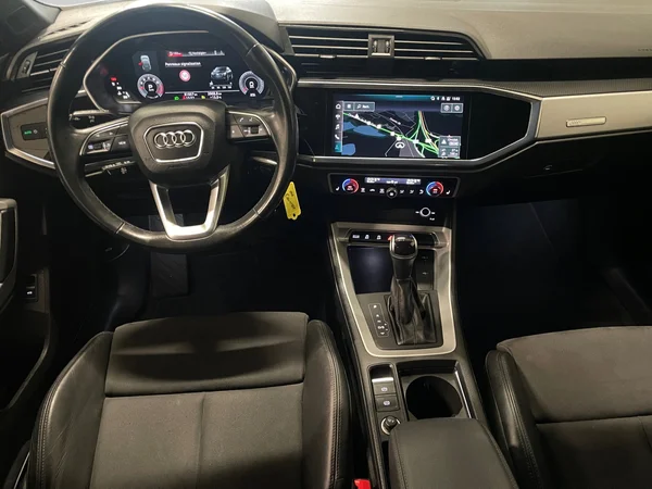 AUDI Q3 Sportback (2023) — foto 18 van 20