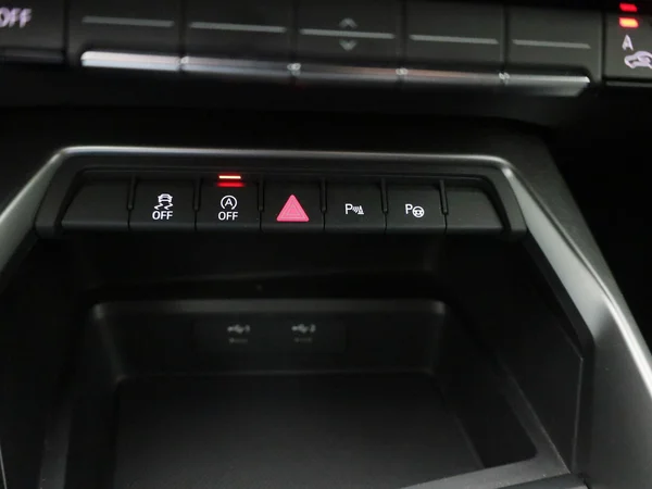 Audi A3 (2022) — foto 11 van 40
