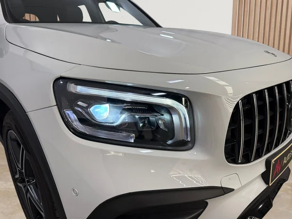 Mercedes-Benz GLB-180 (2021) — foto 23 van 31
