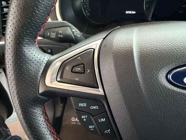 Ford S-Max (2023) — foto 10 van 22