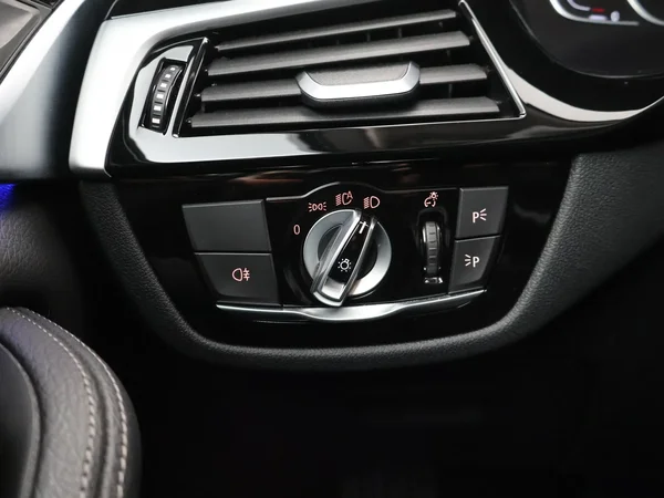 BMW 5 Reeks (2020) — foto 13 van 28