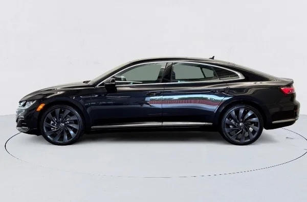 Volkswagen Arteon R (2025) — foto 8 van 15