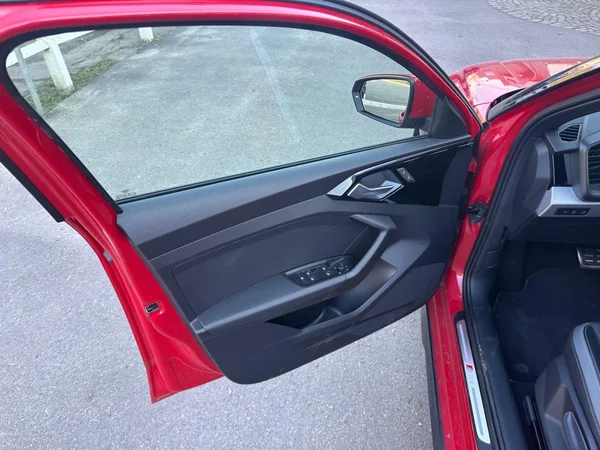 AUDI A1 Allstreet (2025) — foto 2 van 11