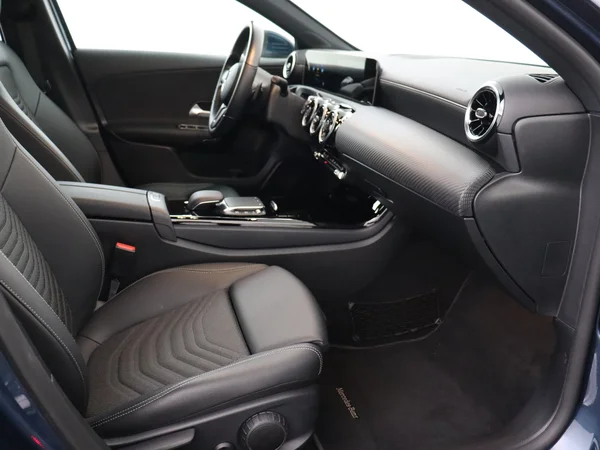 MERCEDES A 180 (2020) — foto 3 van 26
