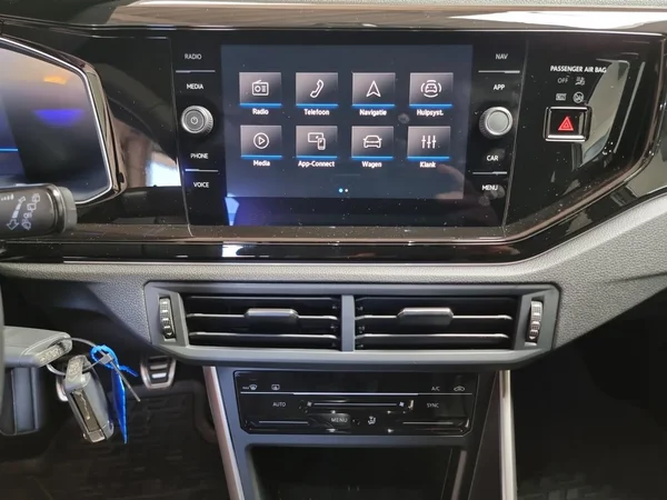 VOLKSWAGEN Polo (2026) — foto 4 van 23