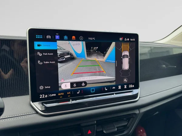 VOLKSWAGEN Tiguan (2024) — foto 17 van 24
