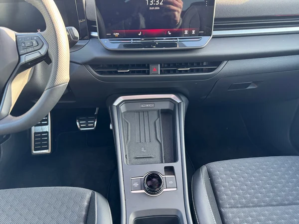 VOLKSWAGEN T-Roc (2025) — foto 5 van 23