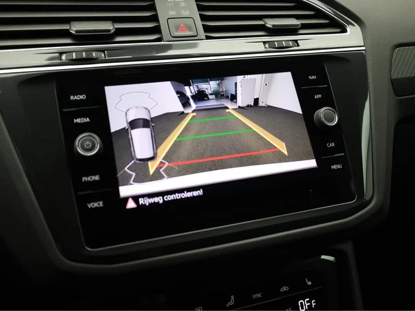 VOLKSWAGEN Tiguan eHybrid (PHEV) (2022) — foto 16 van 24