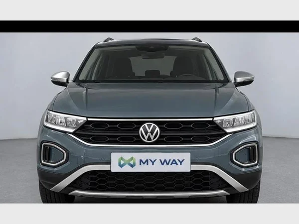 Volkswagen T-Roc (2022) — foto 12 van 31