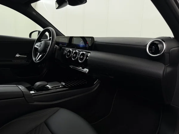 MERCEDES A 250 (2022) — foto 3 van 32